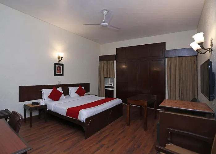 Collection O Hamilton Hotel